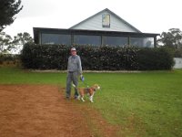 P5220628  Bobby and Rauleigh at Ducketts Mill Wines & Denmark Farmhouse Cheese - turn around Bobby!