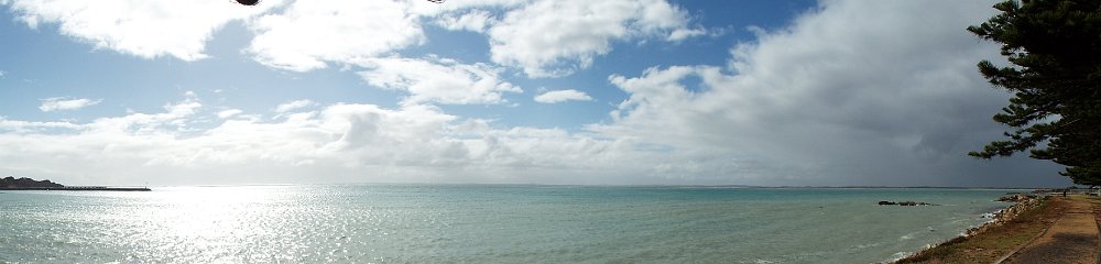 DSCF6614  Ocean views from the Robe Foreshore in Robe, South Australia.