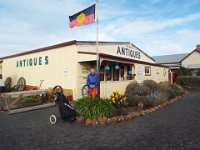 DSCF6438  Shipahoys Antiques & Collectibles Centre in Killarney between Warrnambool and Port Fairy.