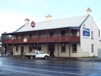 DSCF6501  Royal Oak Hotel, Port Fairy Town Centre.