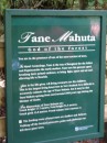 04220015 * Some information about Tane Mahuta - God of the Forest in the Waipoua Forest. * 1680 x 2240 * (679KB)